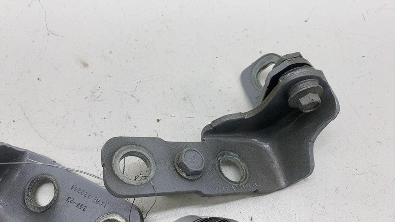 JX7BA22811 ⭕ 21-24 Ford Mustang Mach-E Front Left Upper & Lower Door Hinge OEM JX7B-A22811