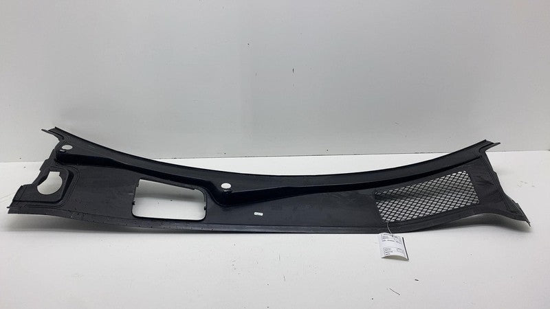 9Y1.819.401.C ⭕ 2019-2024 Porsche Cayenne Front Windshield Cowl Cover Panel Assembly 9Y1819401