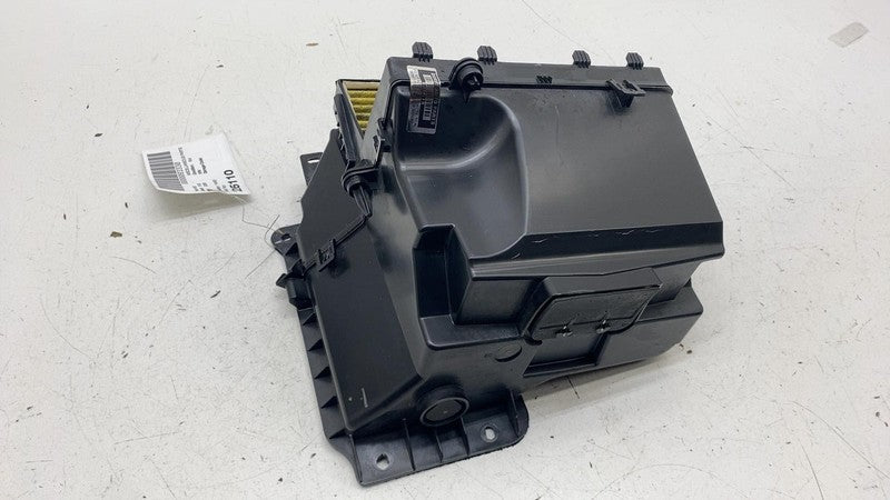 PT00544791D ⭕ 2025 Rivian R1S HVAC A/C Heater Air Intake Inlet Duct Assembly PT00551482-D