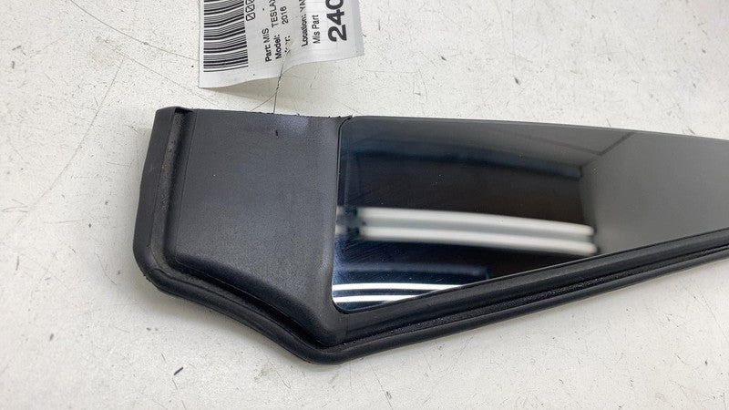⭕ 2016-2020 Tesla Model X MX B-Pillar Applique Glass Right w/ Seal 103
