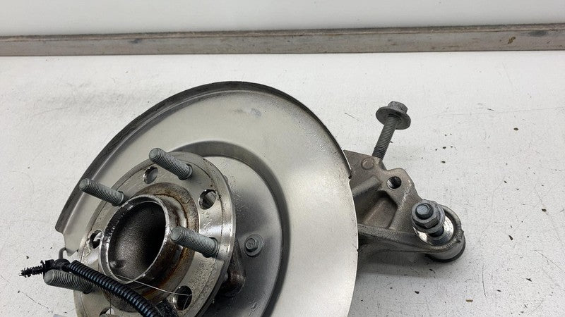 2017-2024 Chrysler Pacifica Rear Right Spindle Knuckle Hub w/ Dust Shield RH FWD