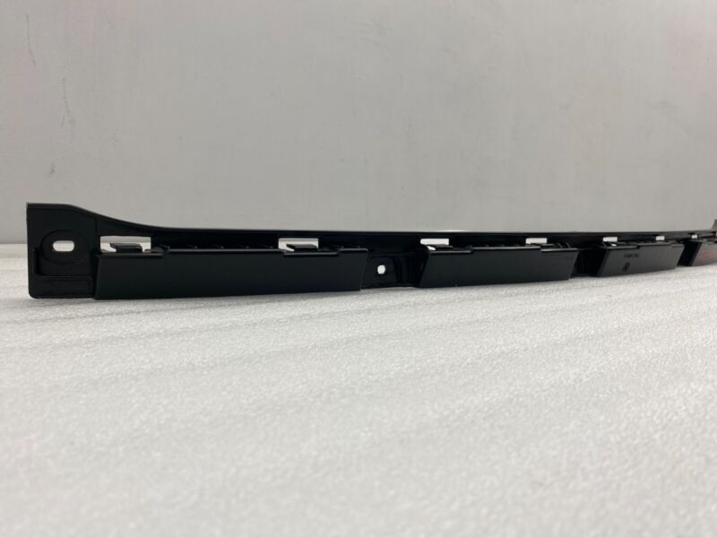 600772400E 2012-2023 Tesla Model S Rear Body Attachment Bumper Center Support Bracket Facia