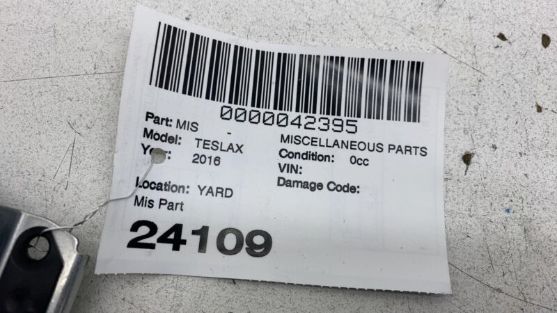 1036774-00-C 2012-2020 Tesla Model S X Front Steering Wheel Retainer Plate Bracket Assembly