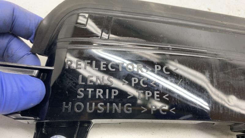 92700CV000 2022 2023 2024 Kia EV6 Rear High Mount 3rd Stop Brake Light Lamp OEM 92700-CV000