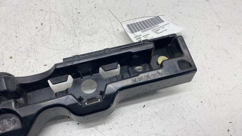 ⭕ 17-23 BMW 540i Driver Side Skirt Rocker Panel Middle Bracket Left 51