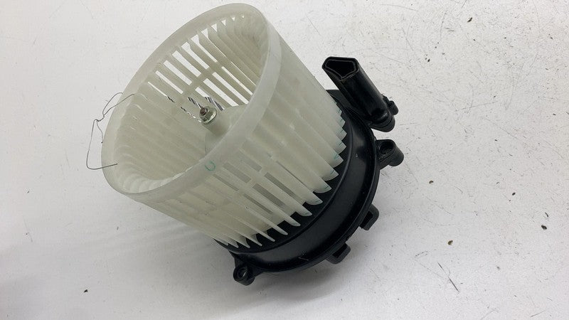 ⭕ 2022-2025 Rivian R1S Rear HVAC A/C Heater Air Blower Fan Motor w/ Module OEM