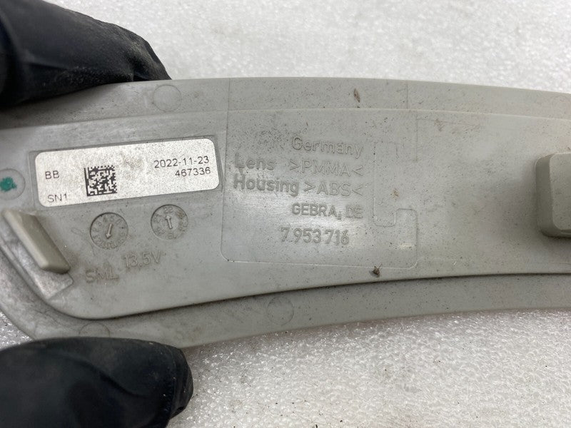 7953716 ⭕ 2022-2023 BMW iX Front Right Passenger Marker Light Reflector Right 7953716