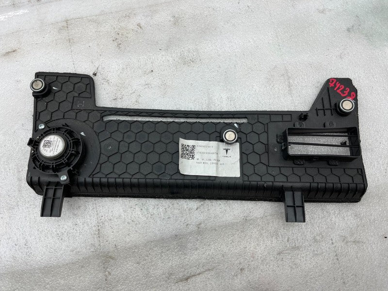 1563073 00 B ⭕ 21-25 Model S MS Front Passenger Footwell Trim Cover with Speaker 1563073-00-B