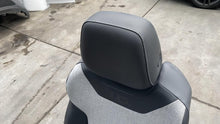 Front Seat VOLKSWAGEN ID4 25