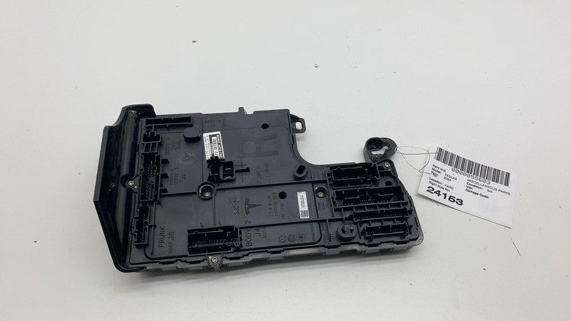 156745400B 2020-2023 Tesla Model 3 Right Low Voltage Controller Electronic Control Module