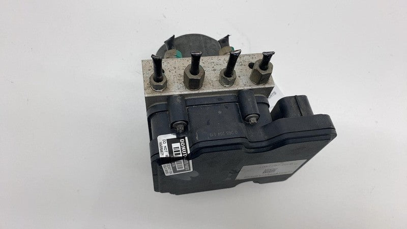 103779700B 2012-2015 Tesla Model S Anti-Lock ABS Brake Pump Hydraulic Control Unit Module