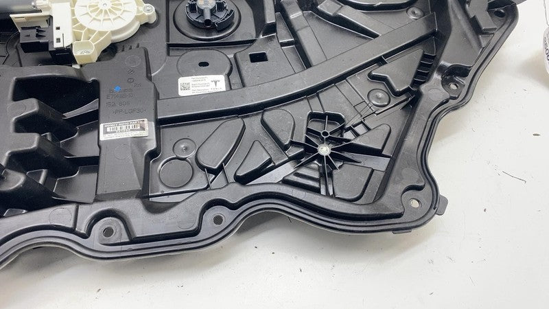 ⭕20-24 Model Y Front Right Door Window Regulator & Motor w/ Carrier 14