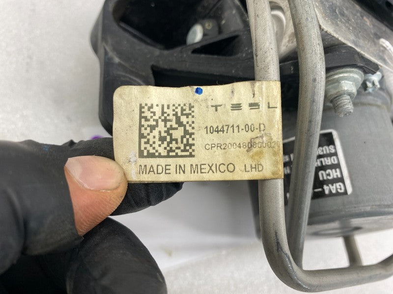 1044745 00 B ⭕ 20-23 Tesla Model Y Anti-Lock ABS Brake System Pump Unit Module 1044745-00-B