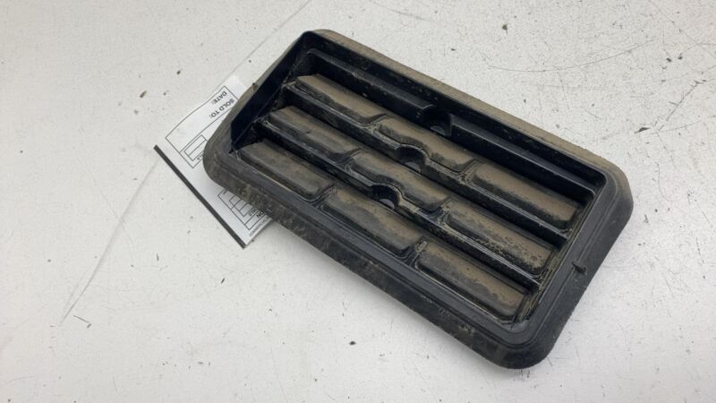 68170766AB ⭕ 2017-2024 Chrysler Pacifica Rear Side Quarter Air Vent Grille Right 68170766AB