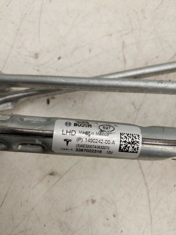 1490242-00-A ⭕ 2020-2023 Model Y Front Windshield Wiper Linkage Motor and Module 1490242-00-A