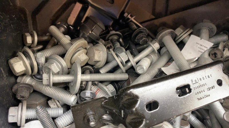 ⭕ 2023 Polestar Polestar 2 Set of Bolts