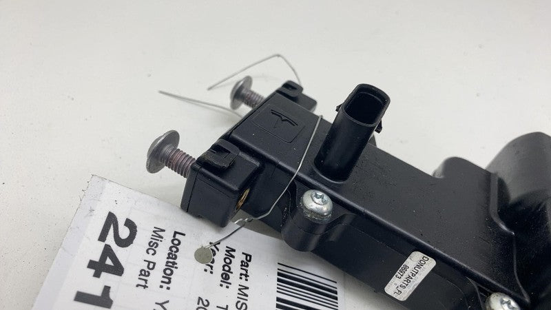 104535300B 2016-2024 Tesla Model X MX Front Left Door Pop Actuator Control Unit Module LH