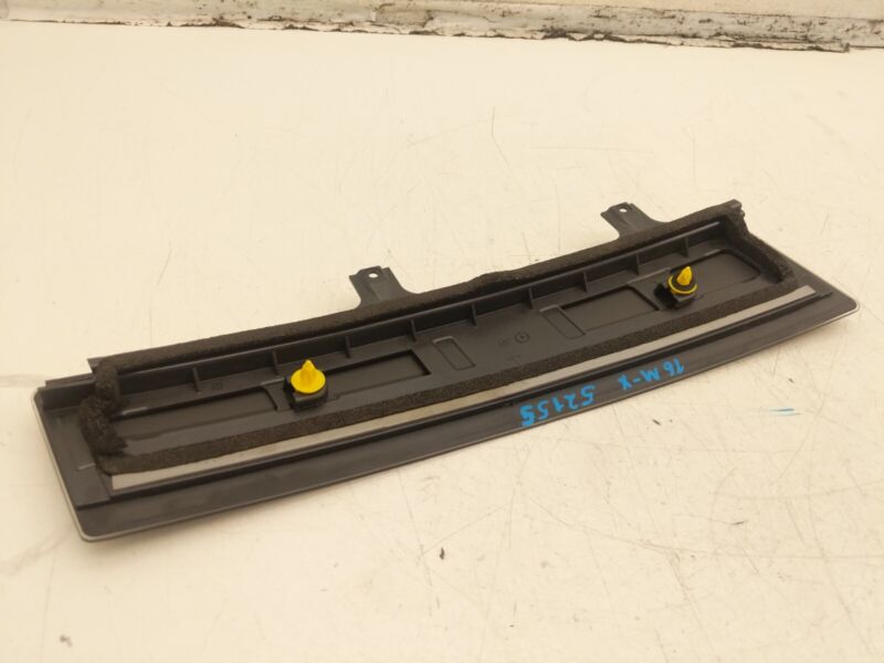 1041358 00 C ⭕ 16-20 Model X Rear Right Exterior C-Pillar Applique Glass Trim RH 1041358-00-C