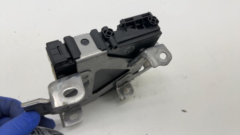 8674010010 ⭕ 18-21 Toyota C-HR Telephone Transceiver Control Module w/ Bracket 86740-10010