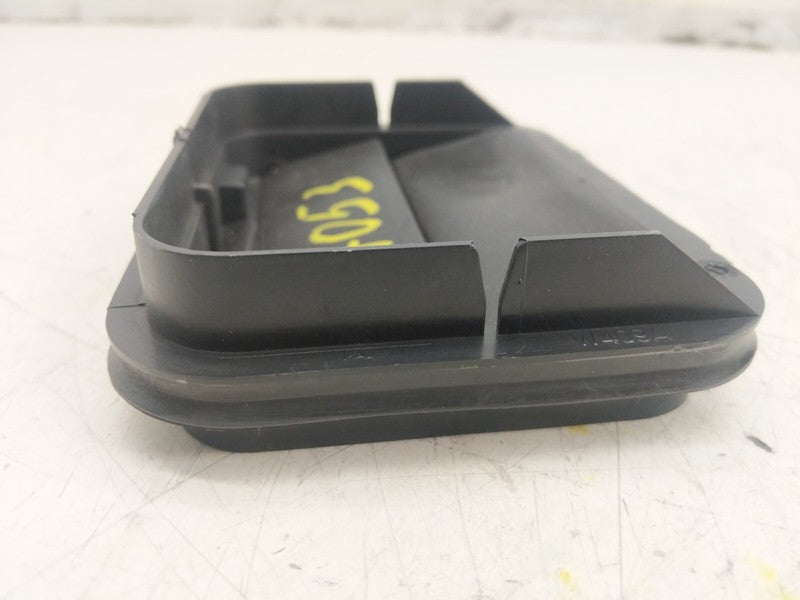 2F2AB280B62AB ⭕ 12-20 Tesla Model S Rear Quarter Panel Rubber Flap Extractor Air Vent Grille