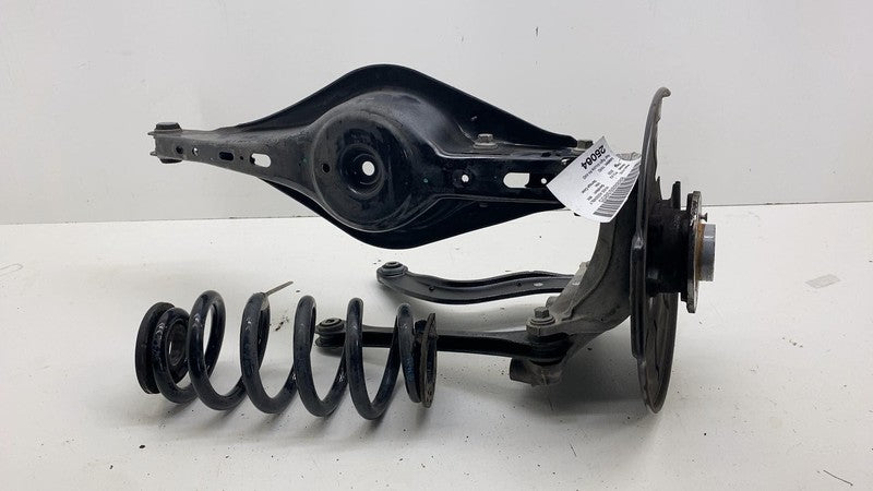 32329003 21-23 Polestar 2 Rear Right Spindle Knuckle w/ Hub + Links & Spring AWD 32246373