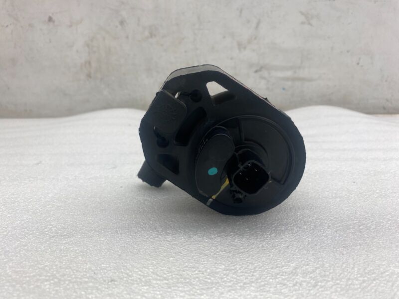 2016-2020 Tesla Model S MS Electric Auxiliary Coolant Water Pump w/ Bracket Assy
