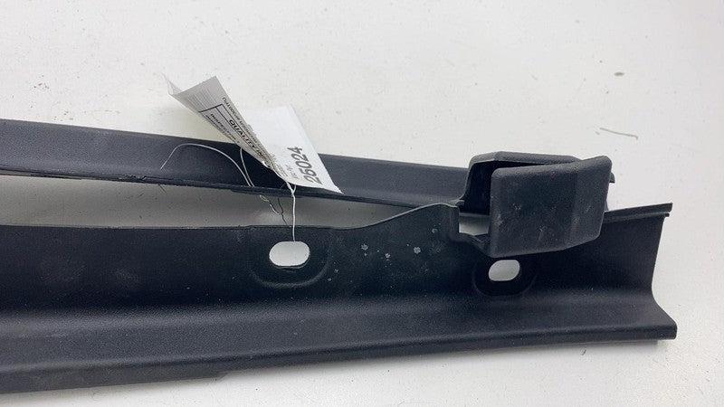 PT00449333B ⭕ 22-24 Rivian R1T Front Left & Right Trough Finisher Trim PT00449332/PT00449333