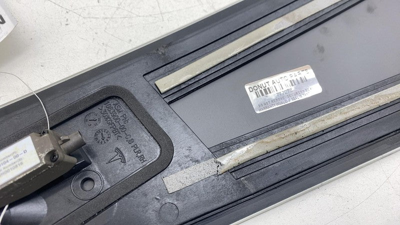 ⭕ 2016-2020 Tesla Model S Right B-Pillar Glass Applique & Camera RH 10