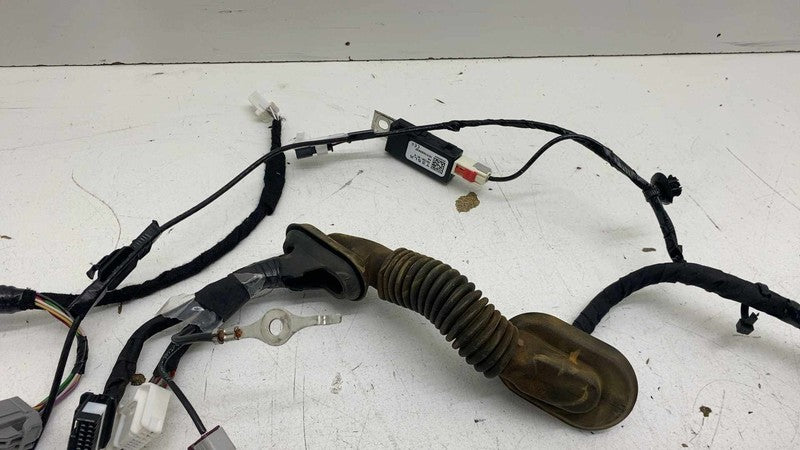 ⭕20-24 Tesla Model Y Rear Liftgate Trunk Wiring Harness & Connector 16