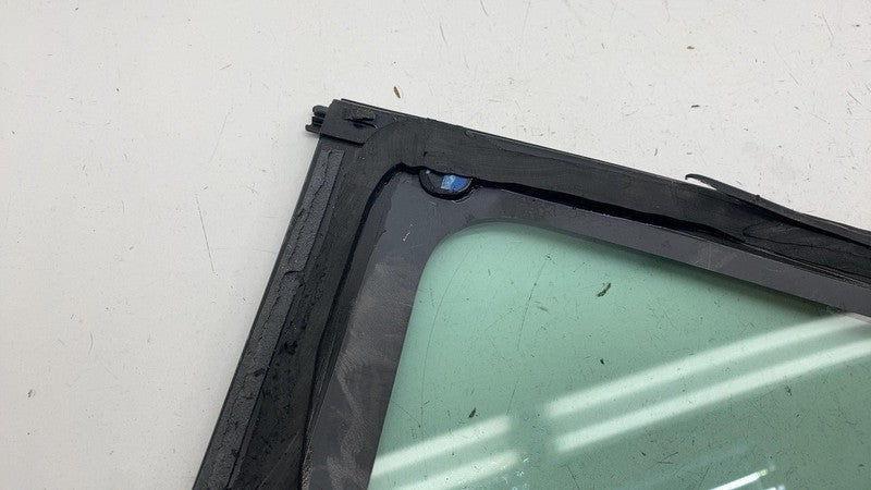 1915484-40-C ⭕24-25 Model 3 Rear Passenger Side Quarter Fixed Window Glass Right 1915484-40-C