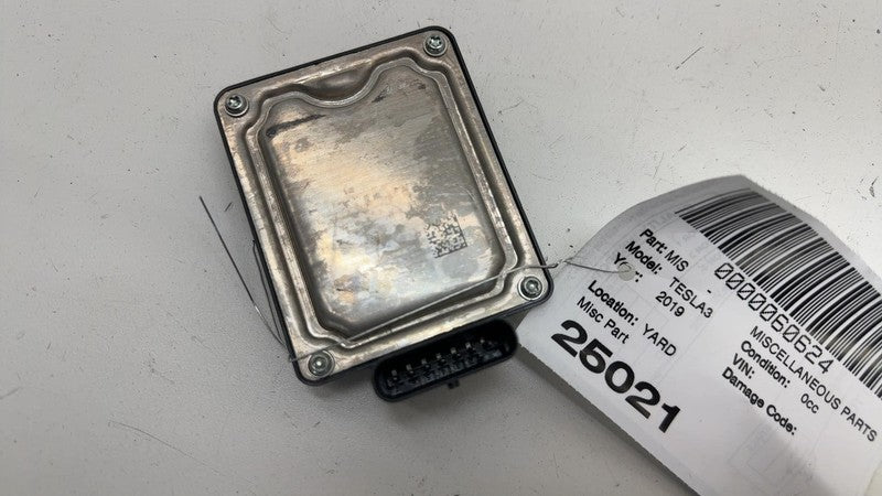 ⭕2017-2023 Tesla Model 3 Seven Pin Perpendicular Radar Sensor 7-Pin 11