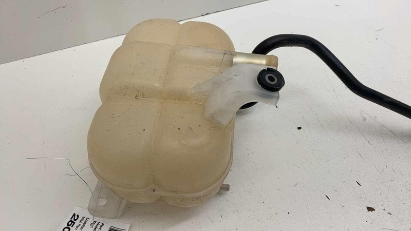 68249136AA ⭕17-25 Chrysler Pacifica Coolant Overflow Expansion Reservoir Tank Bottle w/ Cap