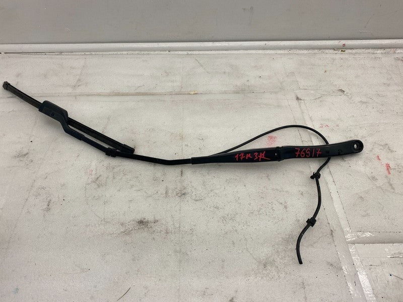 ⭕2017-2023 Tesla Model 3 Front Passenger Windshield Wiper Arm & Blade Right Assy