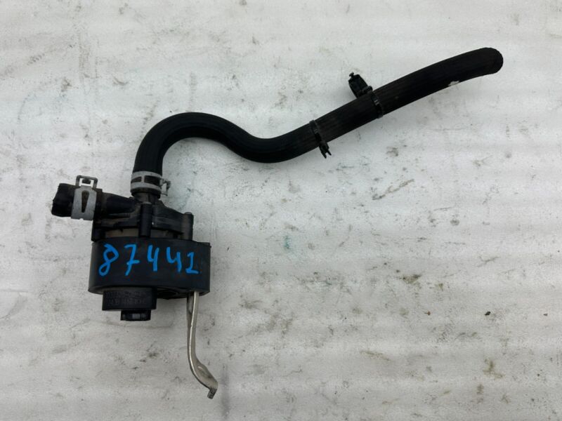 2016-2020 Tesla Model X MX Cooling System Auxiliary Coolant Water Pump Assembly