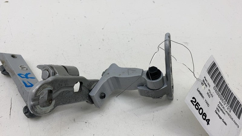 31662685 ⭕ 21-23 Polestar 2 Rear Passenger Side Right Door Hinge Upper & Lower 31662685