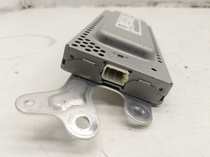 1079749-00-D ⭕ 2017-2023 Model 3 Harman Becker FM HD Audio Radio Receiver Module 1079749-00-D