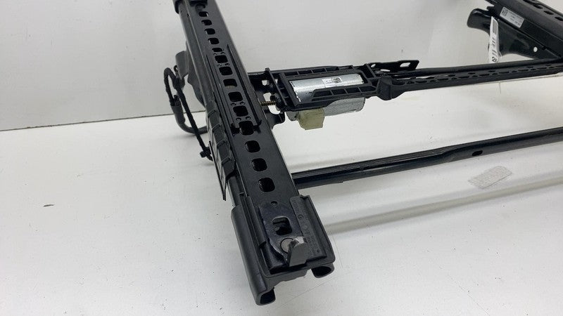 ⭕24 Porsche Cayenne Front Right 1st Row Seat Track Rail Frame & Adjustment Motor