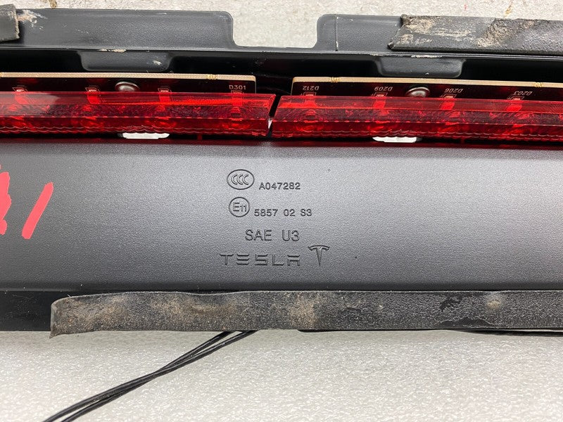 6005917 00 E ⭕ 12-25 Model S Rear Center High Mounted Stop Light Third 3rd Brake 6005917-00-E
