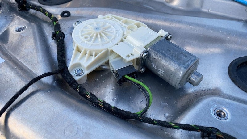 A 212 820 13 02 ⭕2014-2016 Mercedes-Benz E350 Front Door Shell Panel Right A2128201302 White 149