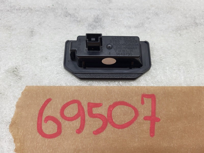144973000B ⭕ 17-23 Tesla Model 3 Rear Left or Right License Plate Light Lamp 1449730-00-B