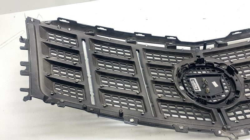 ⭕ 2013-2015 Cadillac XTS Front Bumper Upper Chrome Grille w/ Emblem Assembly OEM