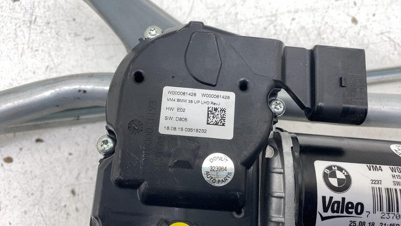 W000061428 2018 2019 BMW 530e G30 Front Windshield Wiper Transmission Linkage w/ Motor Assy