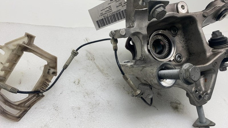 6866337 2017-2023 BMW 530e Rear Left Spindle Knuckle Hub w/ ABS & Connection Bracket RWD
