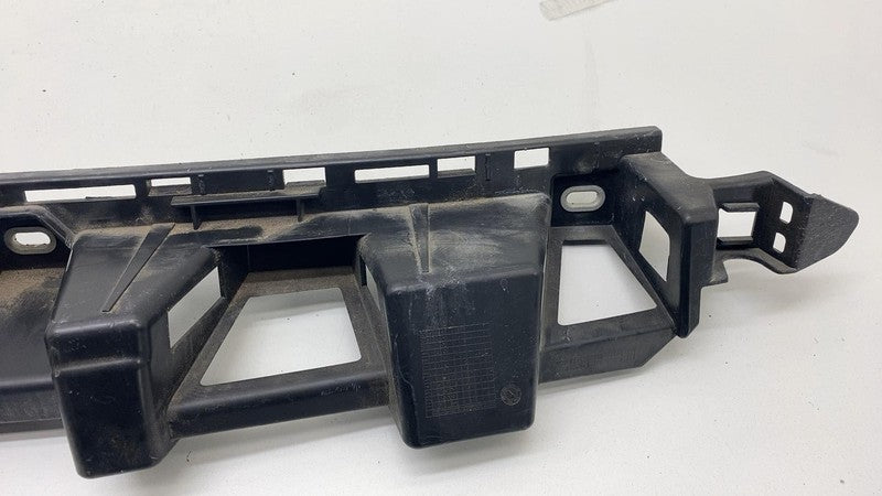 A 166 885 41 65 2016-2019 Mercedes-Benz GLE350 Rear Bumper Center Mount Bracket Support Assembly