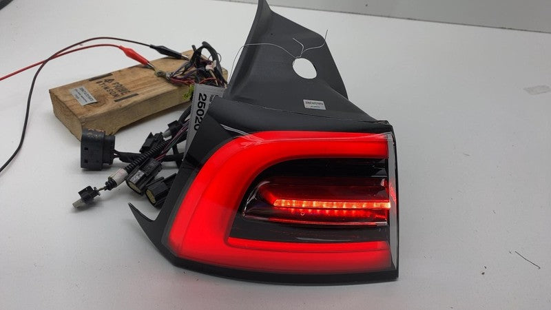 2017-2022 Tesla Model 3 Rear Driver Side Exterior Taillight Outer Tail Lamp Left