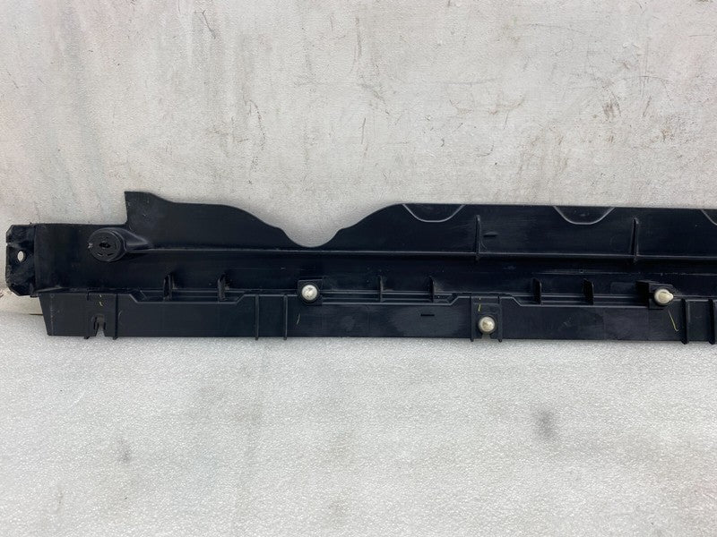 1497741 00 B ⭕20-23 Model Y Left Side Skirt Rocker Molding Panel Carrier Bracket 1497741-00-B