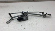 2018 2019 BMW 530e G30 Front Windshield Wiper Transmission Linkage w/ Motor Assy