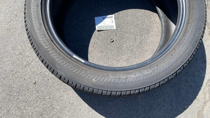 ⭕ Bridgestone Driveguard 245/45 RF19 102W Radial Tubeless Extra Load W