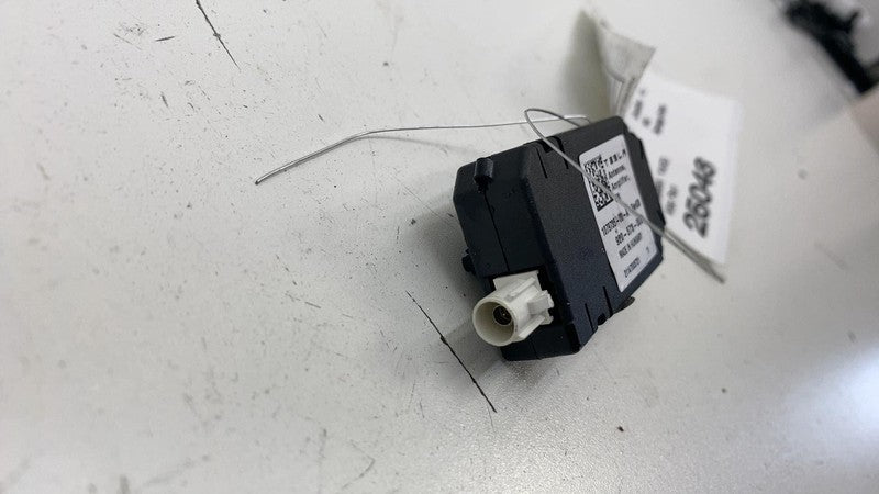 ⭕ 17-23 Tesla Model 3 Y Infotainment Antenna Amplifier AMP Radio FM 10