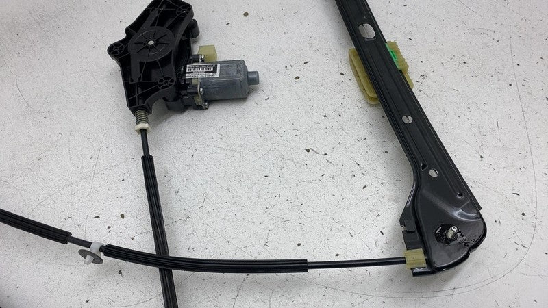 ⭕ 2015-2019 Volkswagen Golf R Front Right Window Regulator w/ Motor 5G